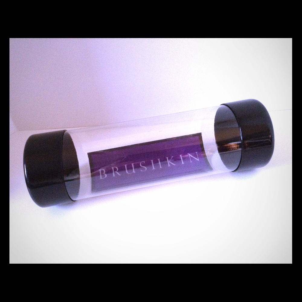 **BRUSHKIN**  Hairbrush Case